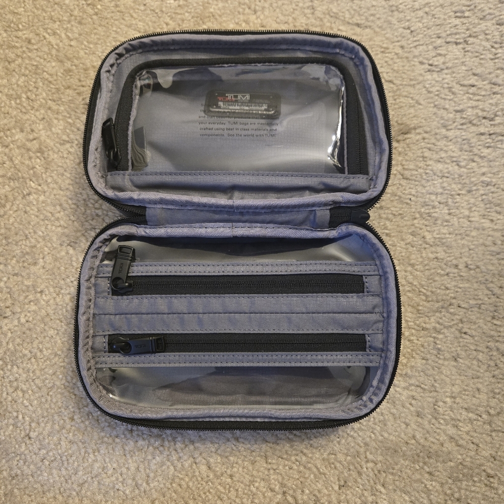 Tumi Toiletry Bag - Picture 4 of 6